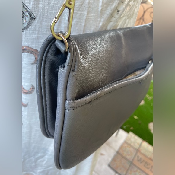 Tory Burch Leather Flap Purse & Convertible Clutch Gray with Gold Chain - Picture 4 of 16